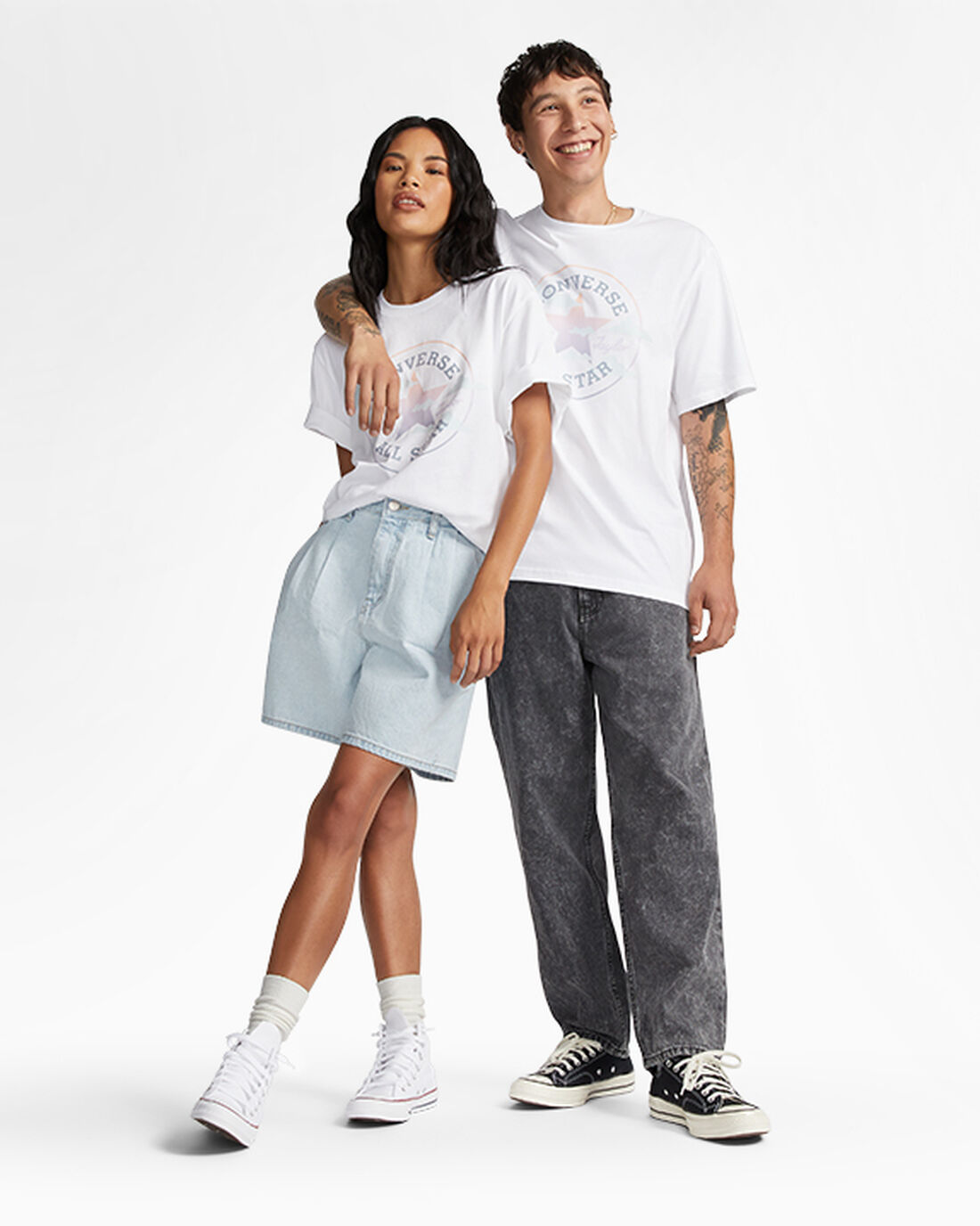 Converse Go-To Clouds Graphic Standard Fit T-shirt Herr Vita | Sverige-87053