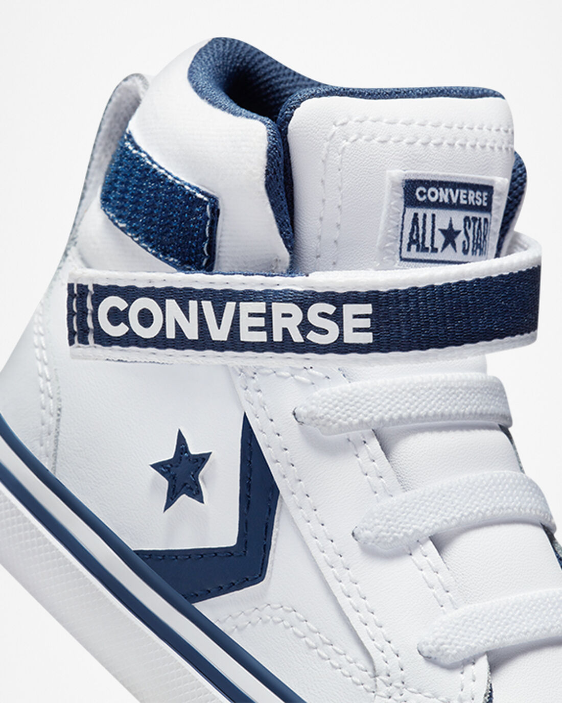 Converse Pro Blaze Rem Easy-On Varsity Club Höga Sneakers Pojke Vita/Marinblå/Vita | Sverige-51468